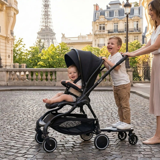 balade avec maman en planche à roulettes poussette