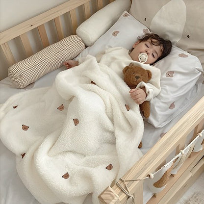 Couverture en polaire bebe bordure renforcée
